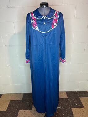 nightgown robe satin button front embroidered